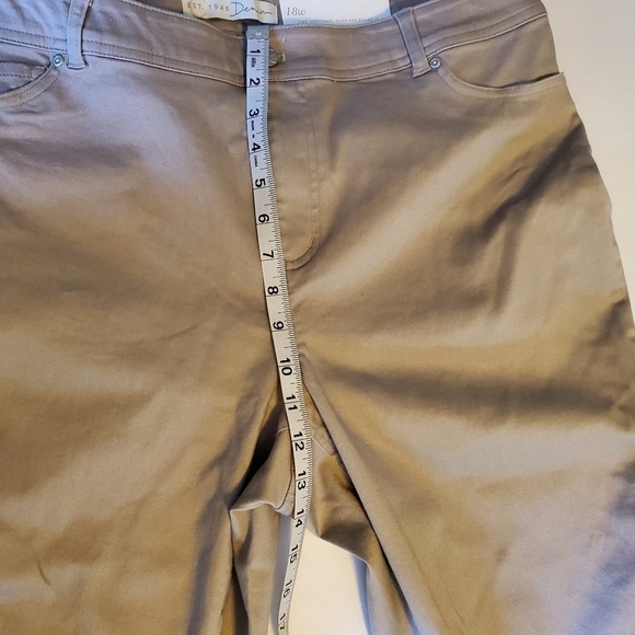 C Est. 1946 Denim Women's Khaki Jegging Pant Sz 18W - Picture 7 of 11